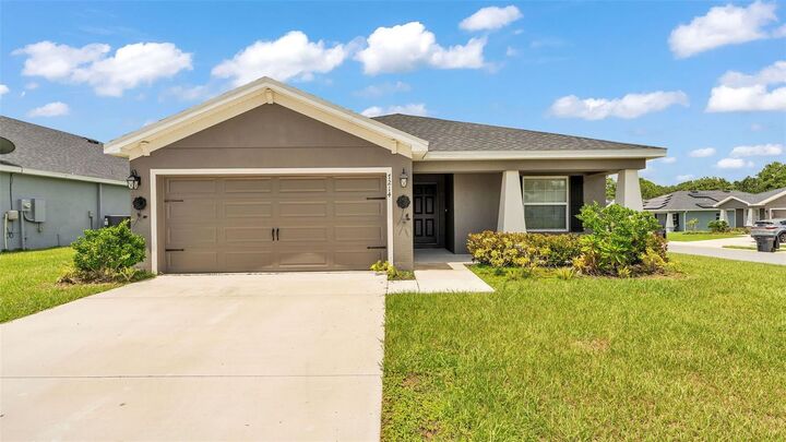 Property Photo: 7214 Victoria Road FL 33809