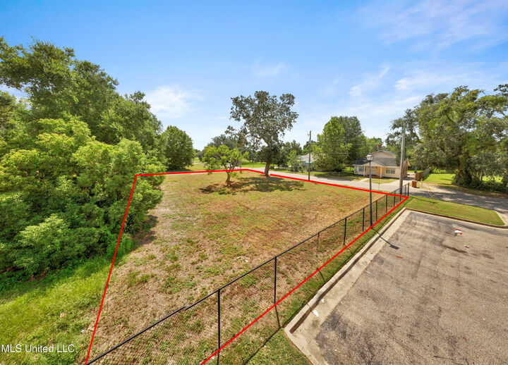 Property Photo: 427 Heidenheim Avenue MS 39530