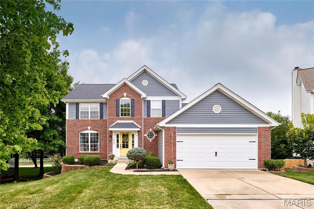 Property Photo:  16928 Kingstowne Place Drive  MO 63011 