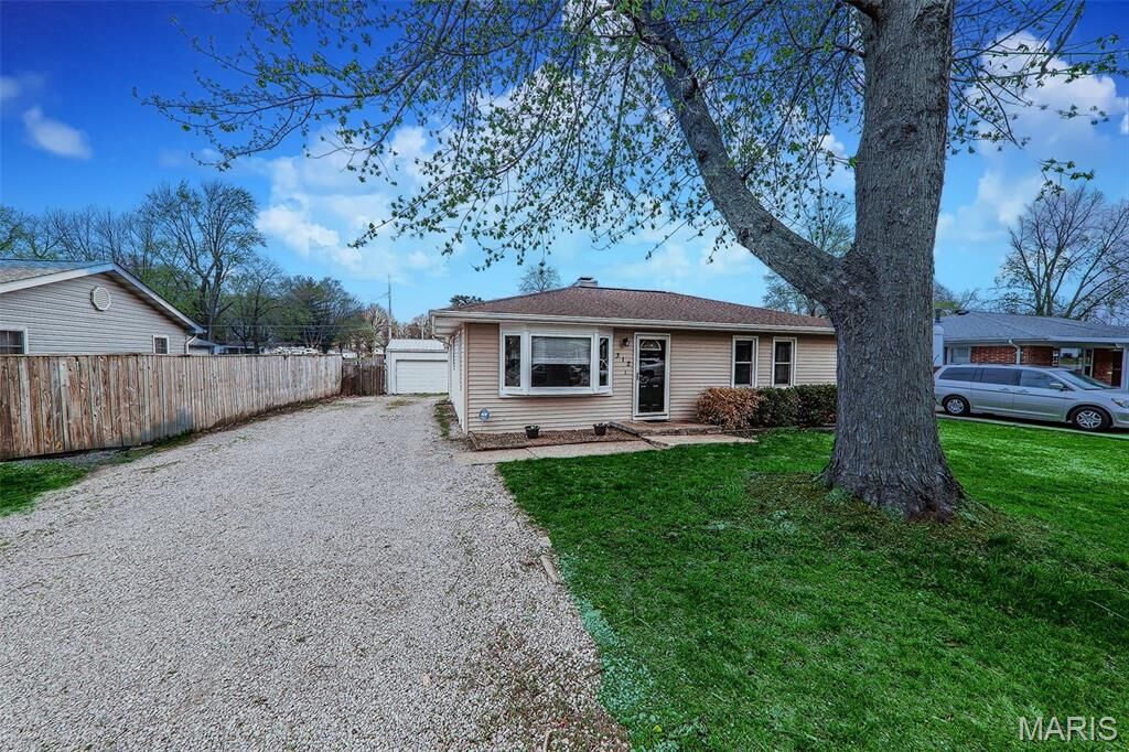 Property Photo:  312 Frey Lane  IL 62208 