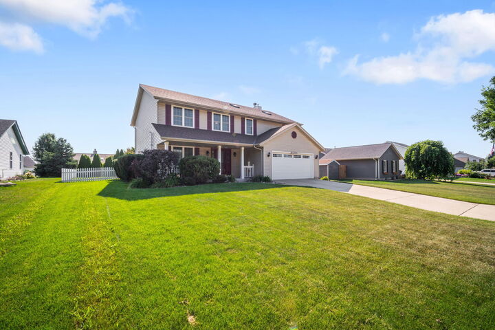 Property Photo:  10384 S Katie Dr  WI 53154 