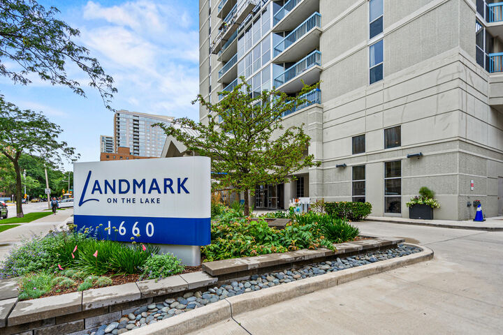 Property Photo: 1660 N Prospect Ave 404 WI 53202