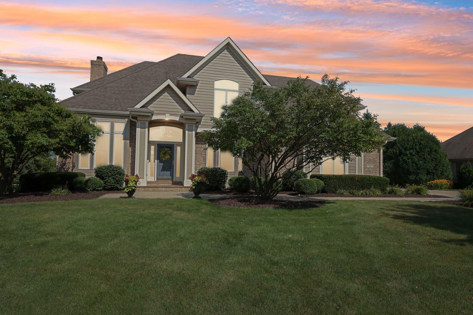 Property Photo: 8424 S River Terrace Dr WI 53132