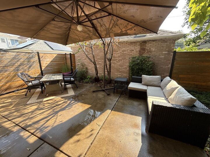 Property Photo: 5324 W Warner Avenue IL 60641