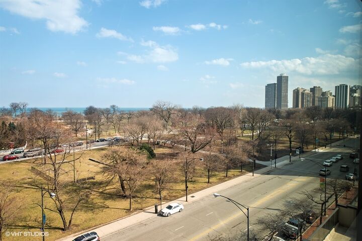 Property Photo:  1850 N Clark Street 708  IL 60614 