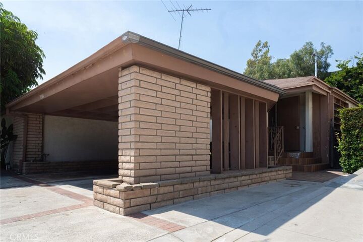 Property Photo: 2171 W 26th Place CA 90018