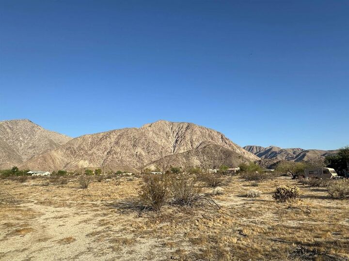 Property Photo:  1 Laramie Street  CA 92004 