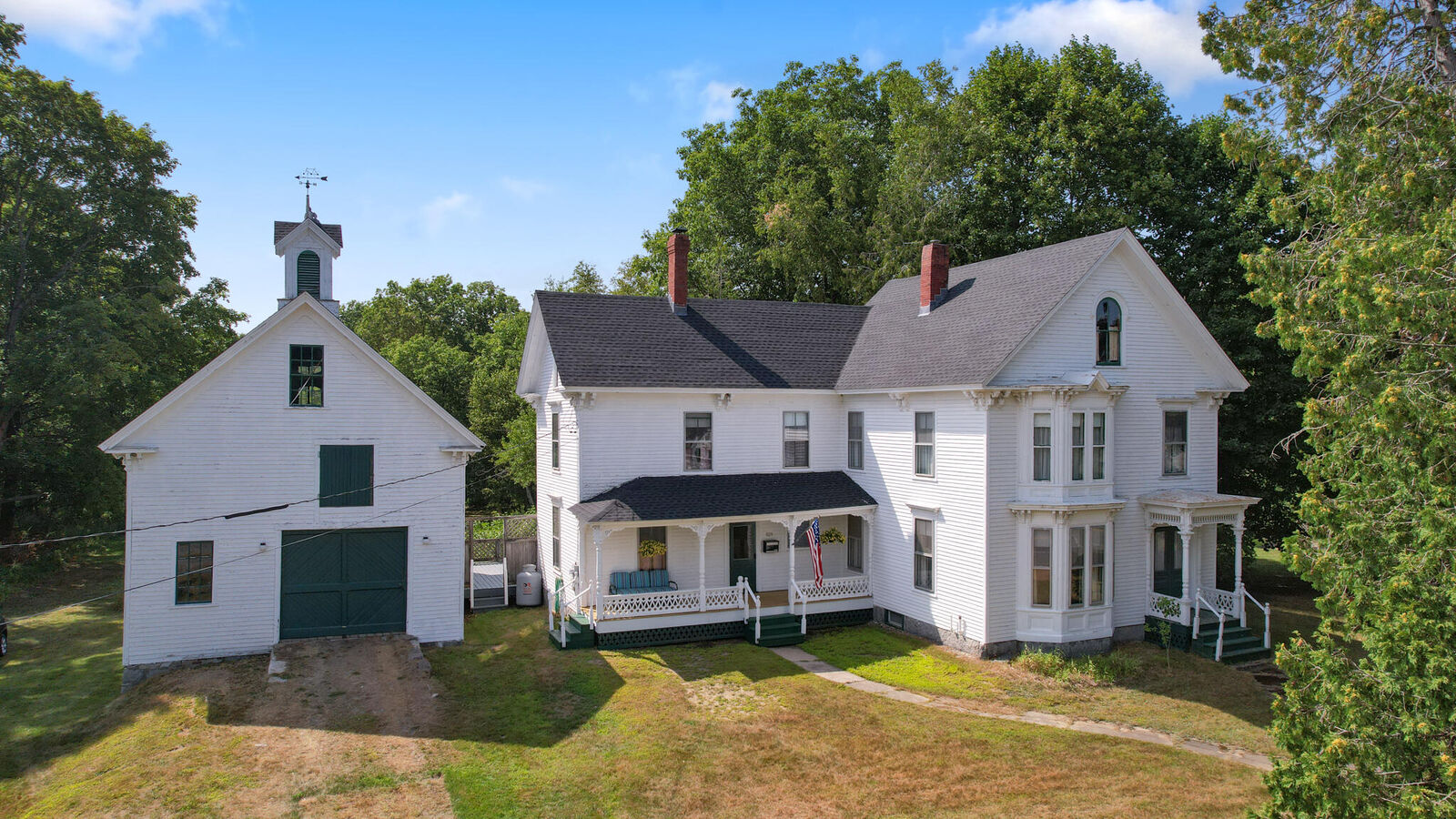Property Photo:  829 Main Street  ME 04468 