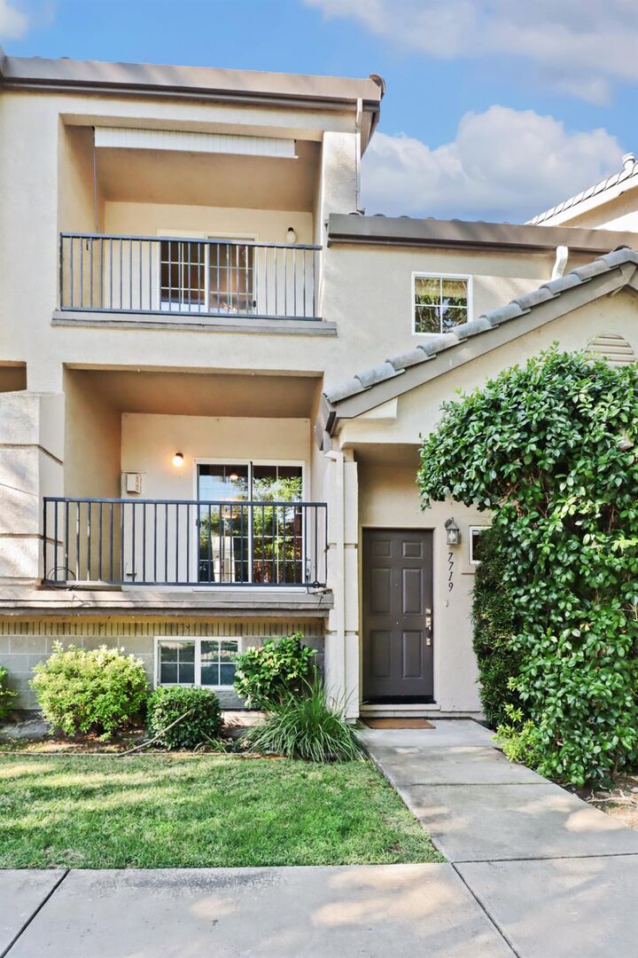 Property Photo:  7719 George River Lane  CA 95831 
