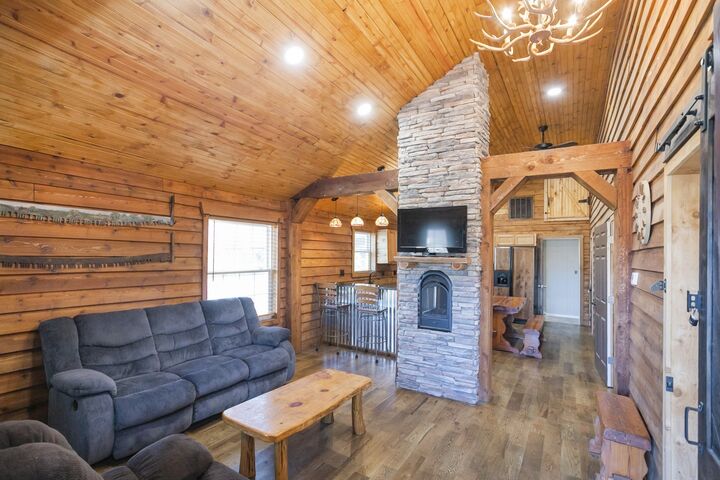 Property Photo:  2828 Old Greenbrier Pike  TN 37073 
