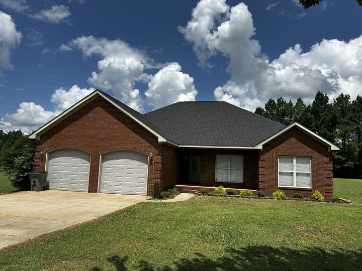 Property Photo:  52 Braden Cv  AL 35652 