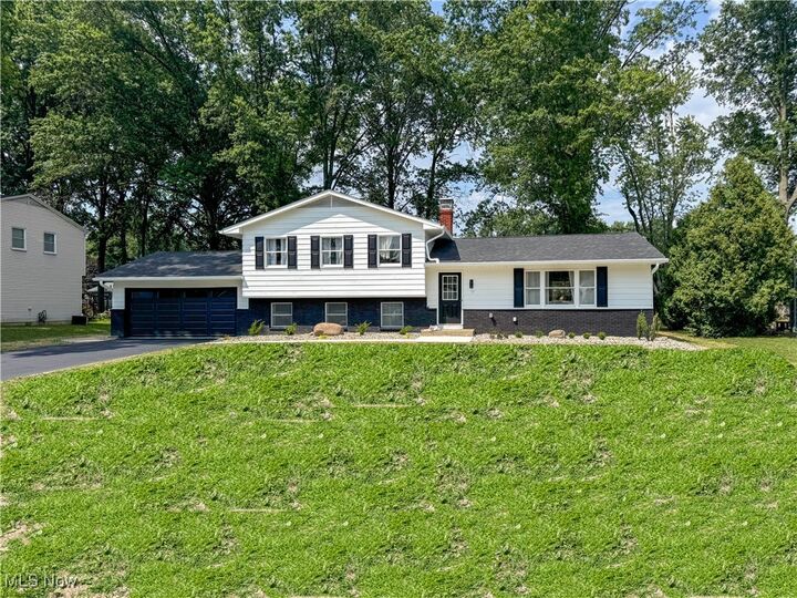Property Photo: 3793 Bellwood Drive SE OH 44484