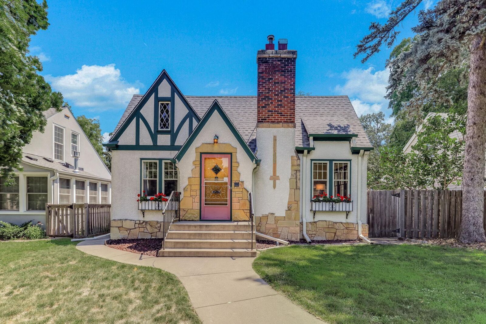 Property Photo:  4717 12th Avenue S  MN 55407 