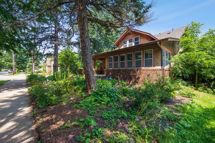 Property Photo:  245 Stevens Street W  MN 55107 