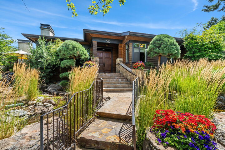 855 NW Haleakala Way  Bend OR 97703 photo