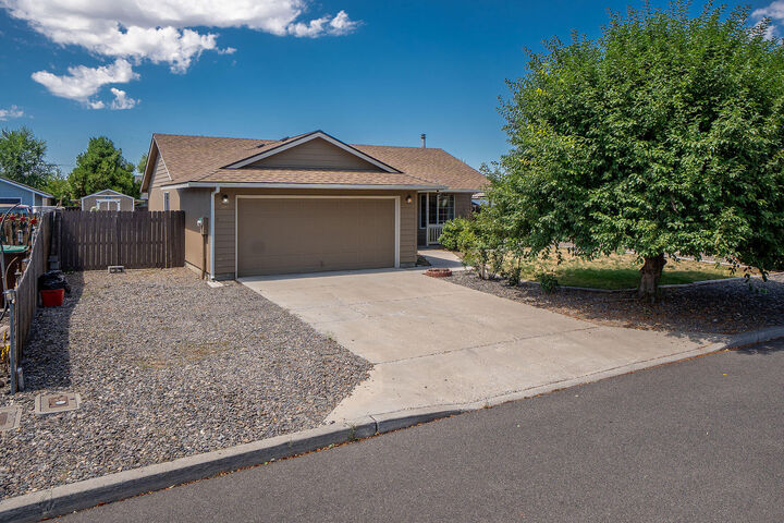 Property Photo:  2226 NE Cherry Loop  OR 97754 