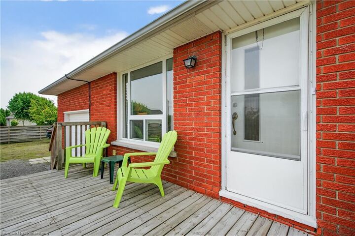 Photo de la propriété:  2041 Third Street Louth  ON L2S 6P9 