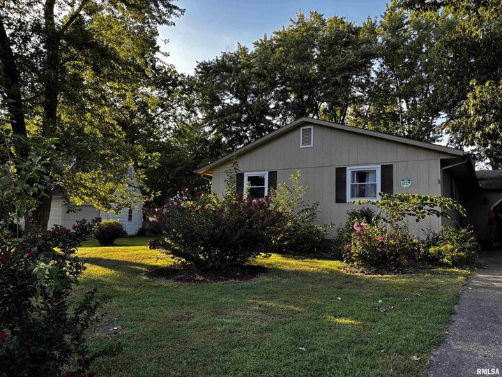403 Shannon Avenue  Energy IL 62933 photo