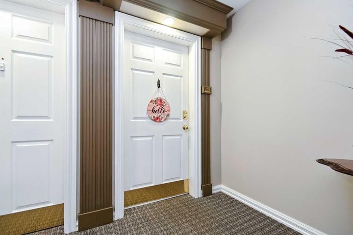Property Photo: 6118 53 Avenue 204 AB T4N 6P7