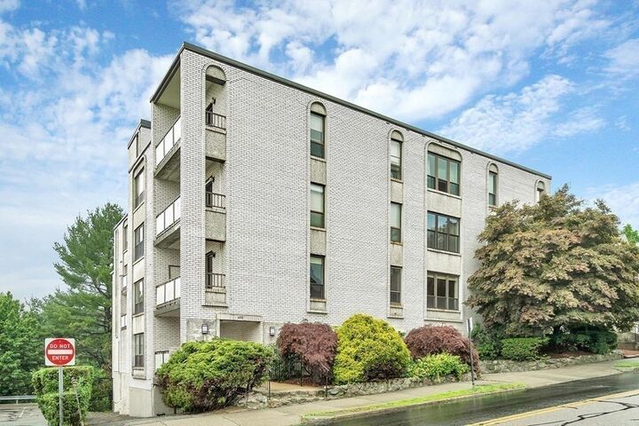 Property Photo:  405 Langley Road 2B  MA 02459 