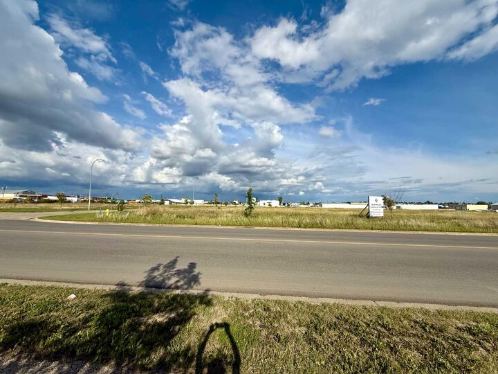 Property Photo: 10105 130 Avenue AB T8V 8L6