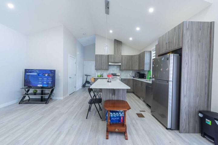 41 7 Avenue SE 4  High River AB T1V 1E9 photo