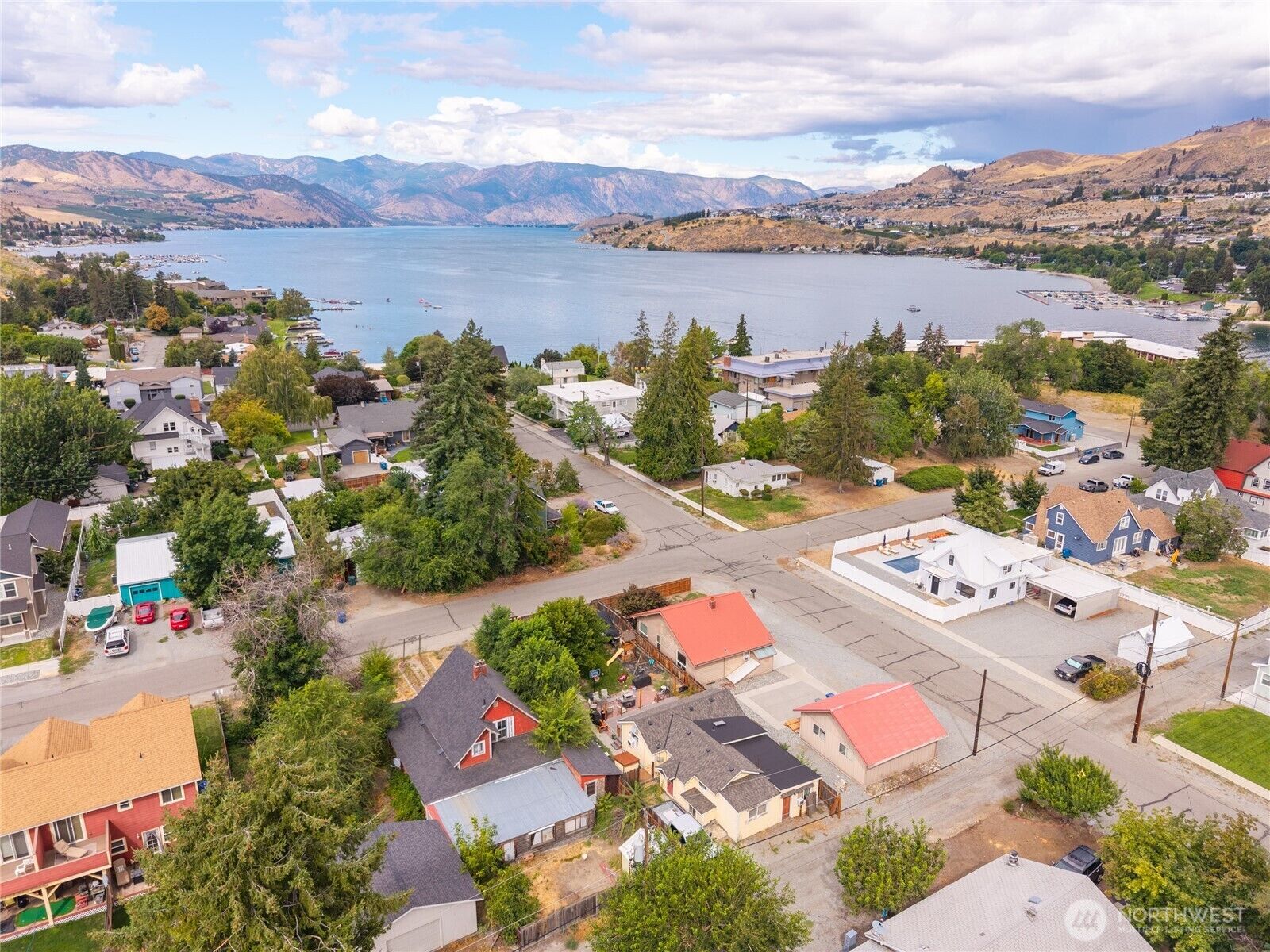 Property Photo: 219 W Columbia Avenue WA 98816