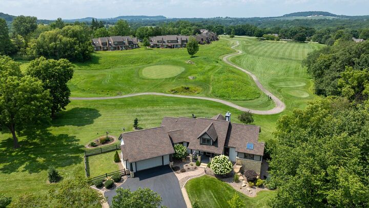 Property Photo: 6 Hickory Trail IL 61036