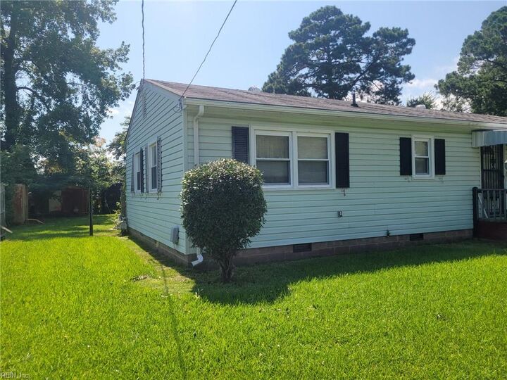 Property Photo:  221 Picard Dr  VA 23608 