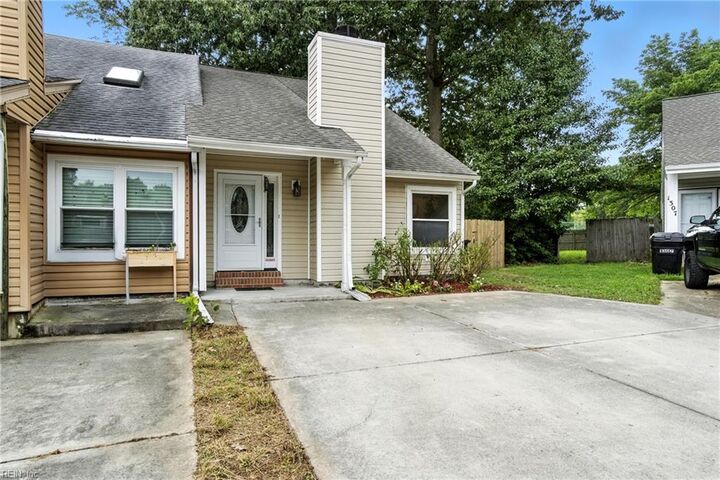 1309 Elk Ct  Virginia Beach VA 23464 photo
