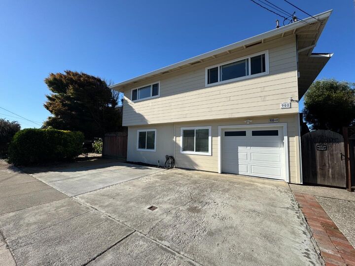 Property Photo:  908 Bancroft Ave  CA 94019 