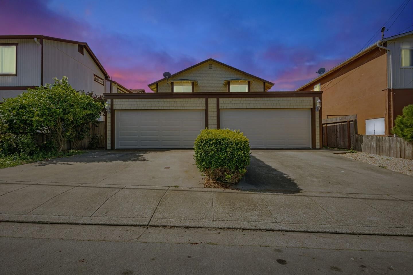 Property Photo:  476 - 478 Oak Avenue  CA 94019 