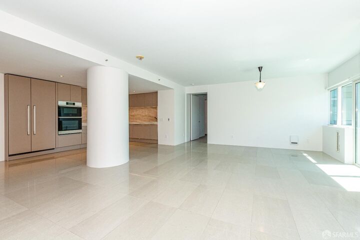 Property Photo: 1388 Gough Street 606 CA 94109
