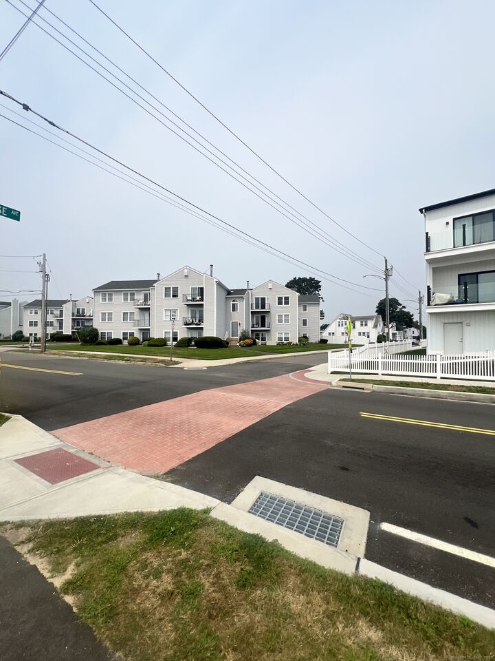 Property Photo: 215 Beach Street 3D CT 06516