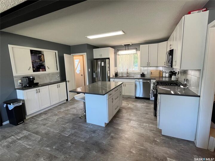 Property Photo:  232 3rd Avenue W  SK S0K 4L0