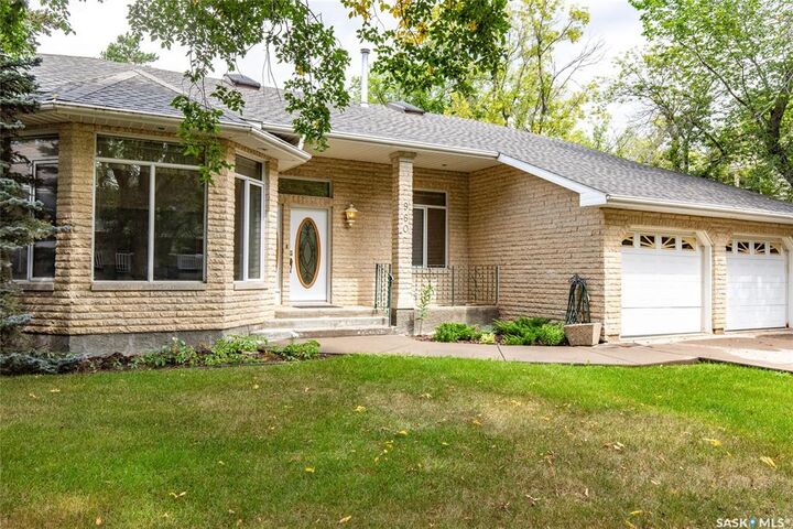 960 Duffield Street W  Moose Jaw SK S6H 5J9 photo