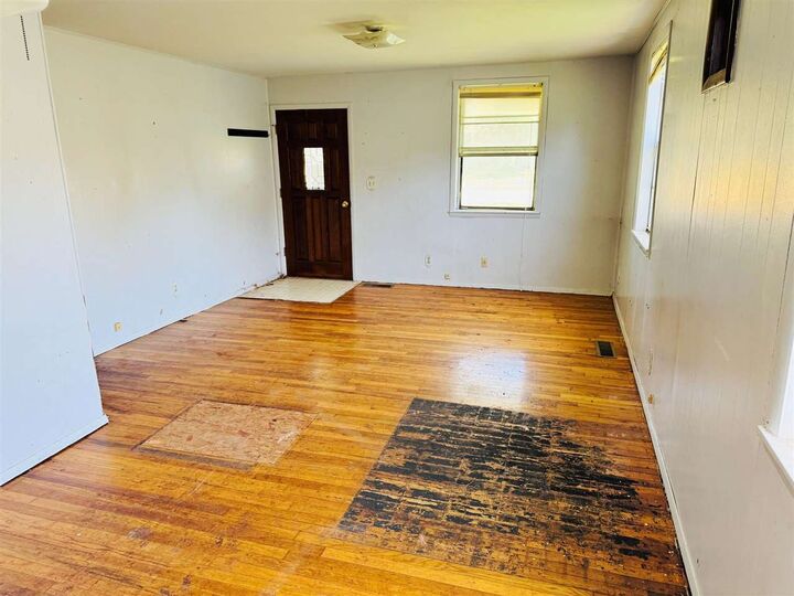 Property Photo:  1208 Holly Street  OK 73077 