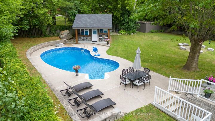 Photo de la propriété: 31 Lawrence Avenue ON L9X 0W4