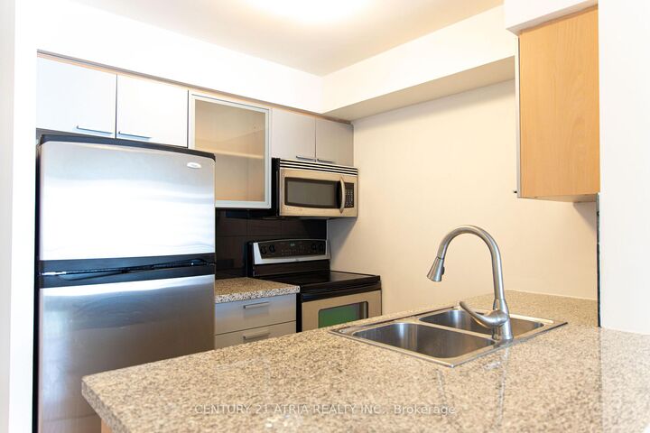 Photo de la propriété: 16 Harrison Garden Boulevard 1412 ON M2N 7J6