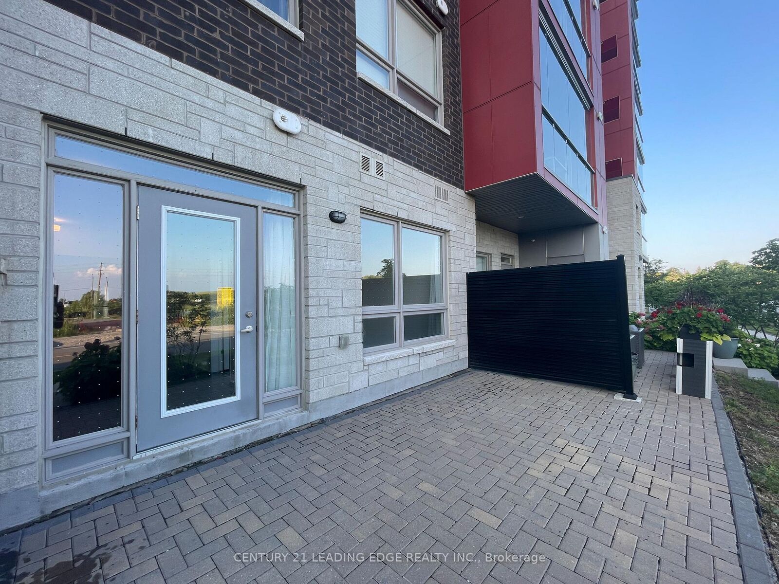 Property Photo: 2 Adam Sellers Street 107 ON L6B 1P2