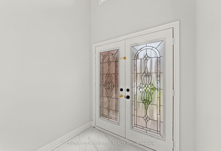 Property Photo:  2442 Felhaber Crescent  ON L6H 7N8 
