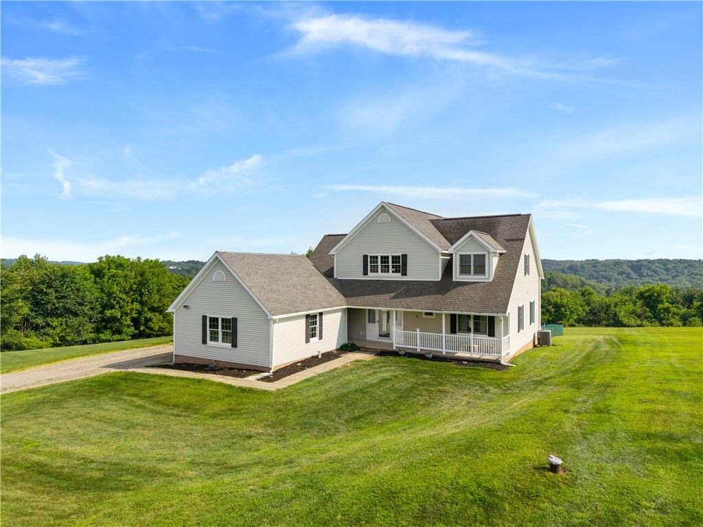 Property Photo:  3306 Grandview Rd  PA 16117 