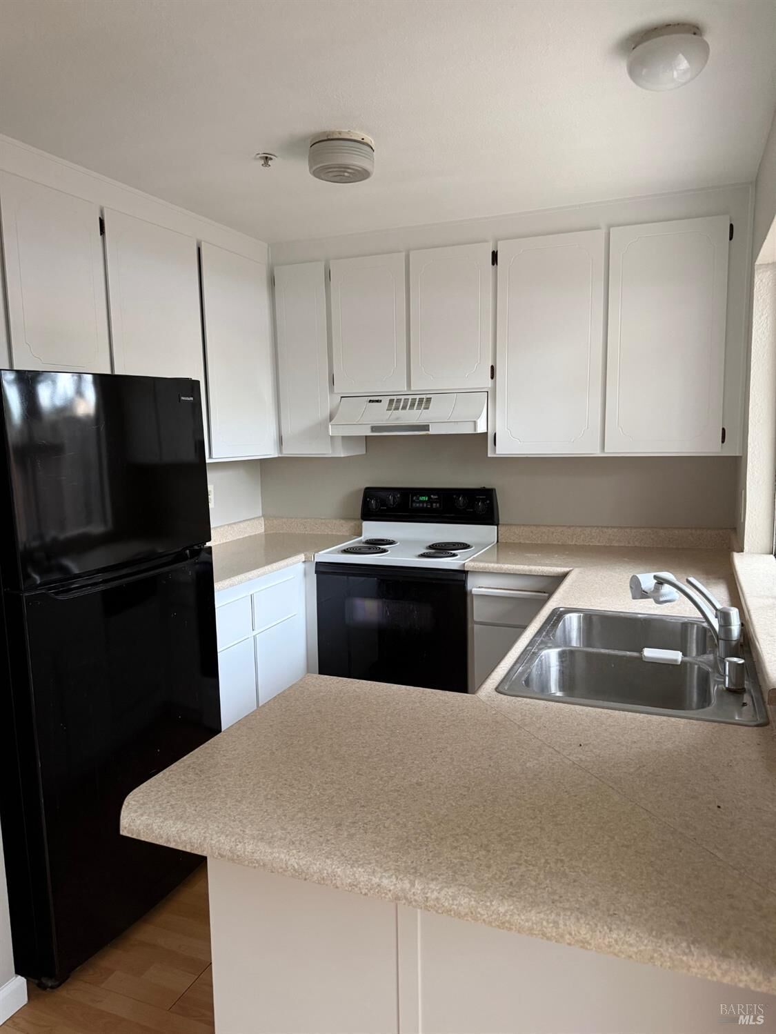 Property Photo: 1026 Eleanor Avenue CA 94928