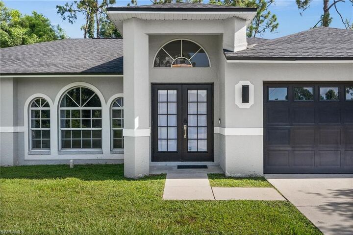 Property Photo: 5562 Belrose St FL 33971