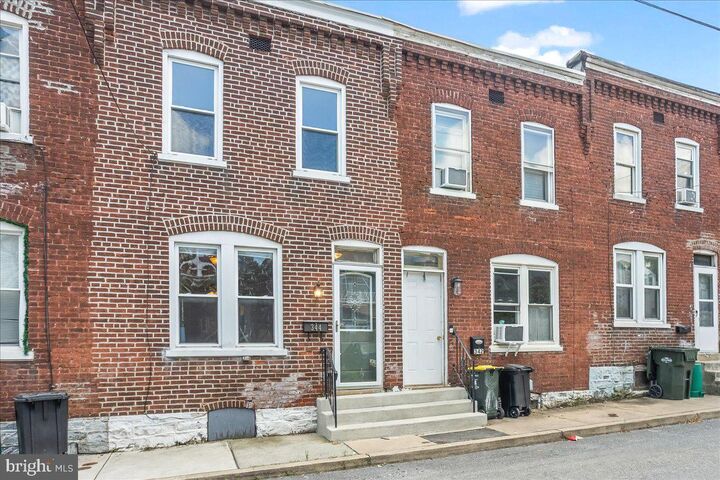 344 Maple Avenue  Lancaster PA 17602 photo