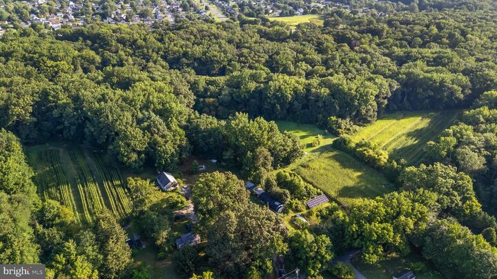 Property Photo:  557 Mansion House Road  DE 19701 