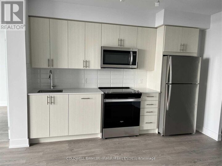Property Photo:  2550 West Simcoe Street North 1704  ON L1L 0K7