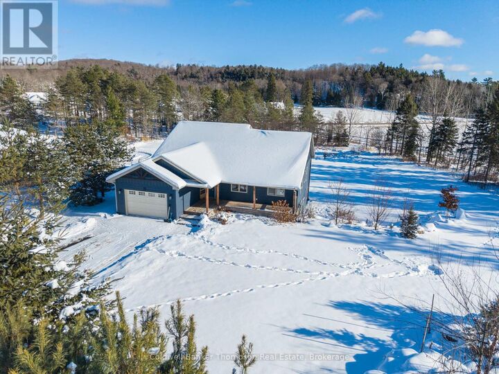 Property Photo:  11 Thomas Crescent  ON P1H 2M3 