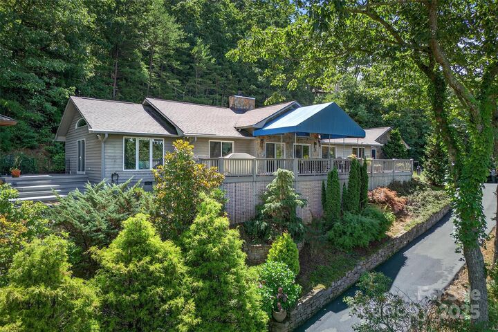 Property Photo:  3 Tree Top Place  NC 28711 