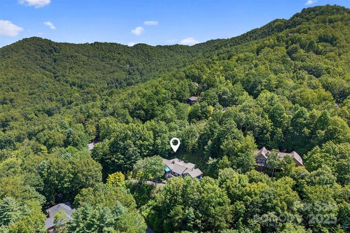 Property Photo:  3 Tree Top Place  NC 28711 